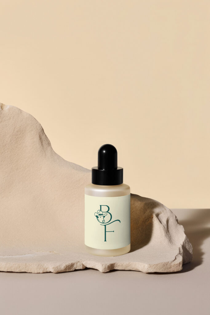 Bottle with logo 